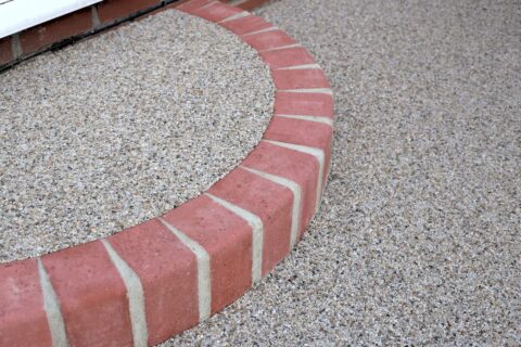 <strong>Resin Bound Gravel</strong><br>Surfacing AAAA